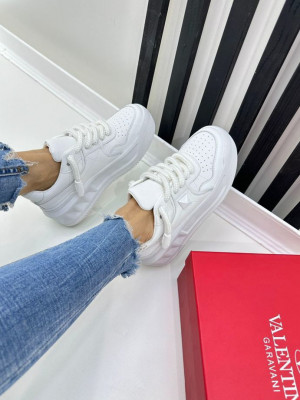 Кроссовки Valentino