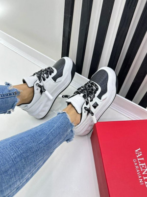 Кроссовки Valentino